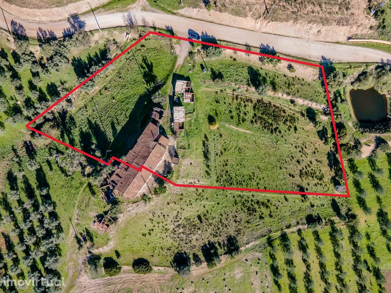 Quinta com moradia para reabilitação, na zona de Messines - Grande imagem: 4/24