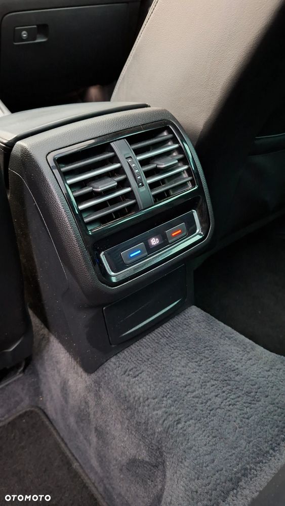 Volkswagen Passat Alltrack - 27
