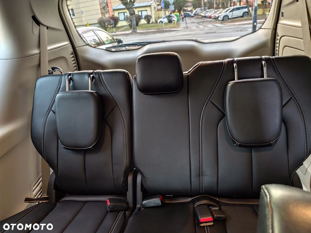 Chrysler Pacifica - 6