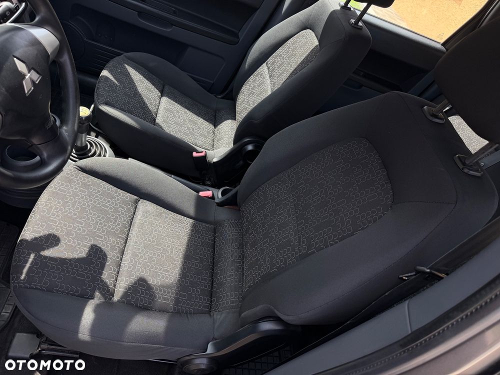 Mitsubishi Colt 1.3 Invite - 8