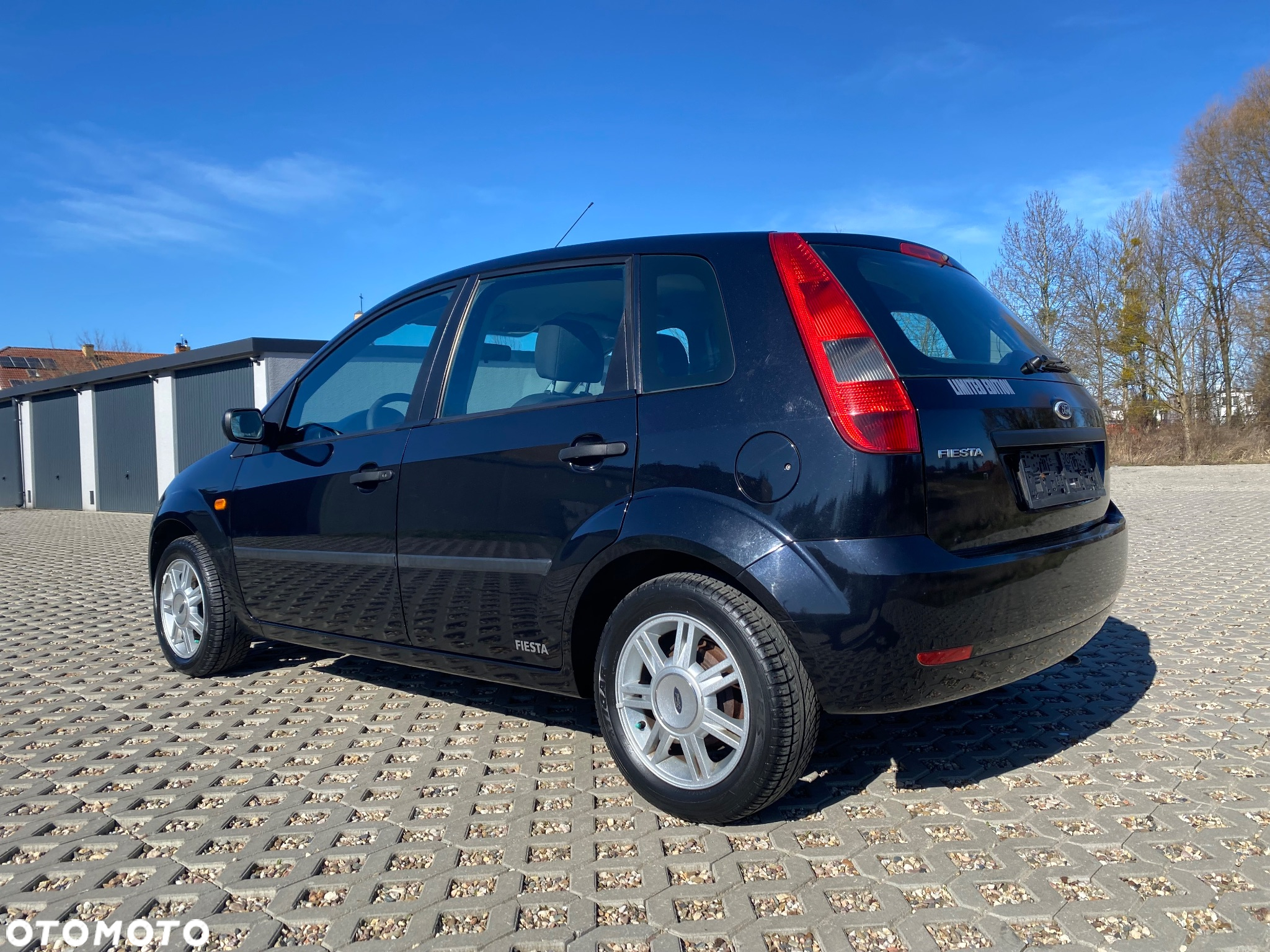 Ford Fiesta 1.3 Ambiente - 3