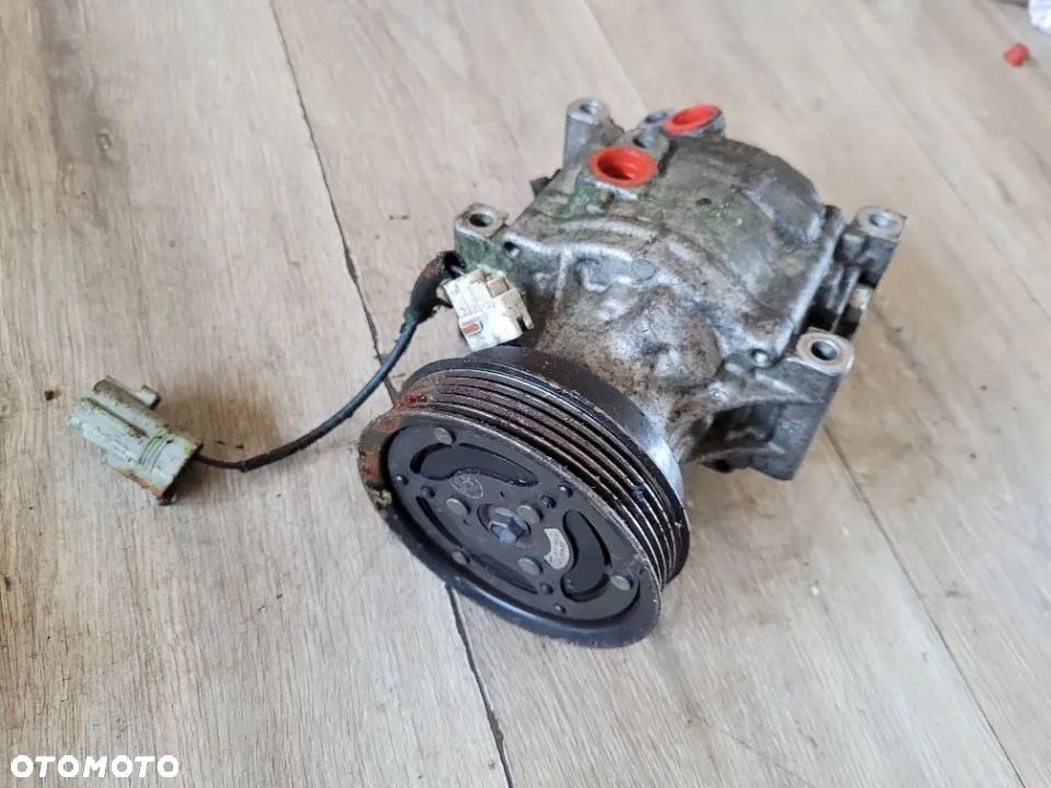 Sprężarka kompresor klimatyzacji Toyota Corolla E12 Verso 2,0 D4D 447220-6363 - 3