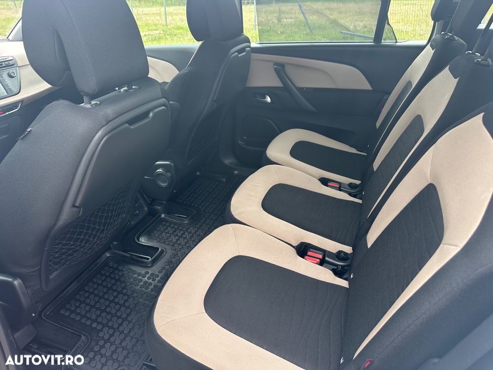 Citroën C4 Grand Picasso - 11