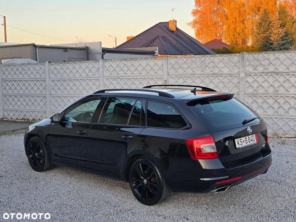 Skoda Octavia 2.0 TDI DSG RS - 16