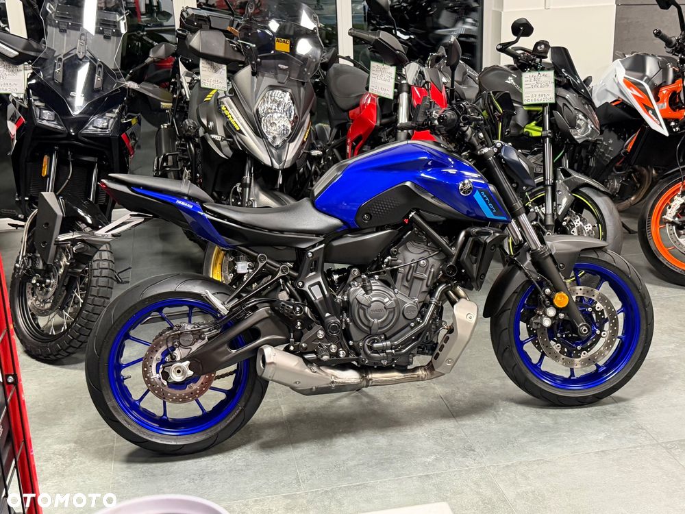 Yamaha MT - 4
