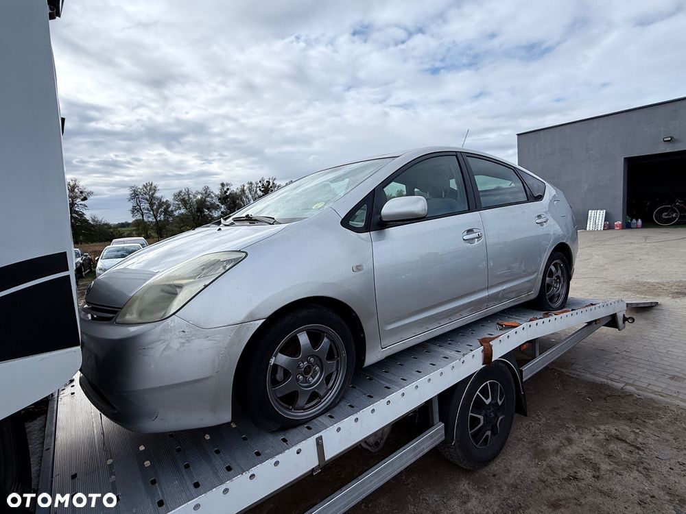Toyota Prius (Hybrid) Executive - 1