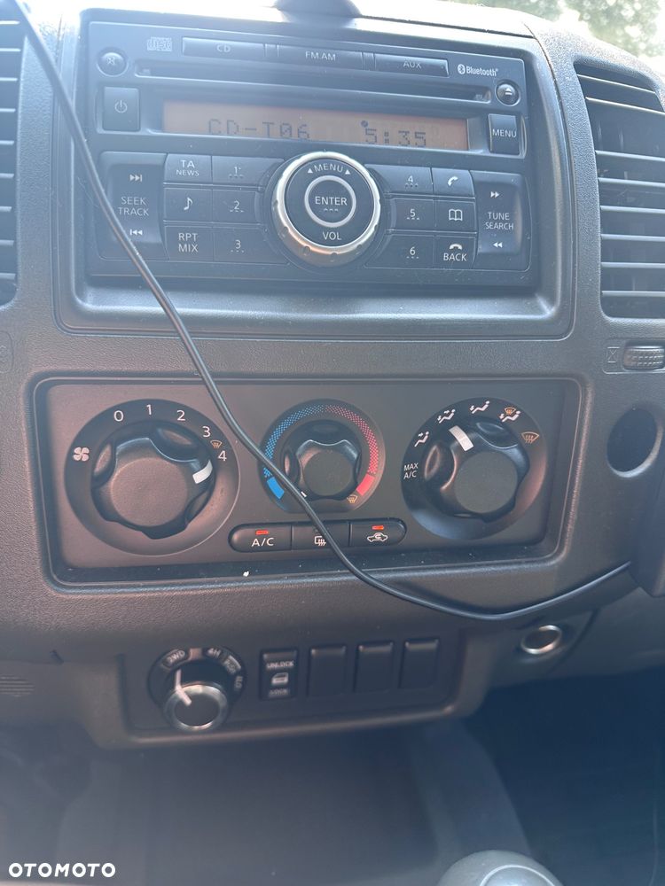Nissan Navara 2.5 D SE Long - 31