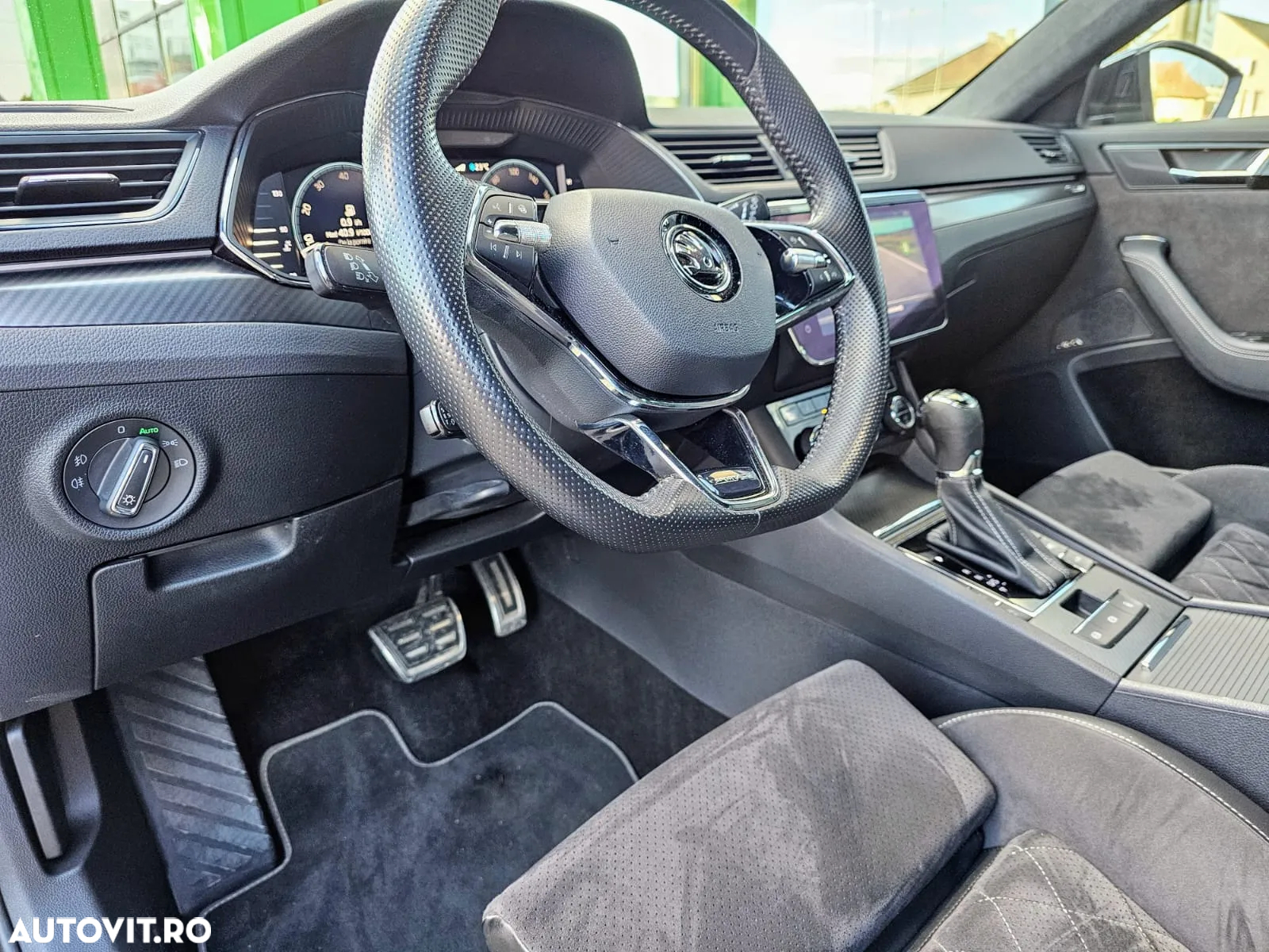 Skoda Superb Combi 2.0 TSI 4X4 DSG Sportline - 23