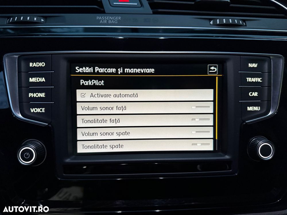 Volkswagen Touran 2.0 TDI SCR DSG Highline - 36