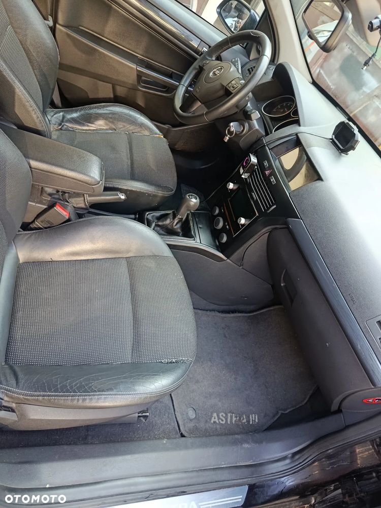 Opel Astra 2.0 Turbo Sport - 11