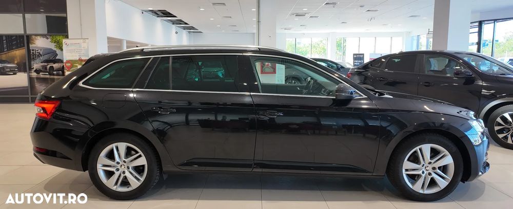 Skoda Superb 2.0 TDI DSG Ambition - 9