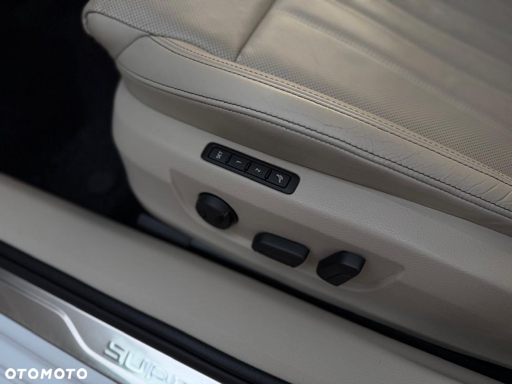 Skoda Superb ver-2-0-tsi-4x4-l-k-dsg - 21