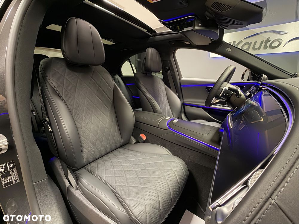 Mercedes-Benz Klasa E 220 d mHEV 4-Matic AMG 9G-Tronic - 25
