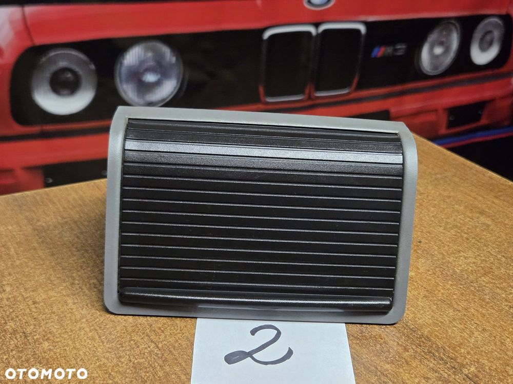 BMW E46 Roletka Schowek Popielniczka Podłokietnika Tunelu Tylnego Tył