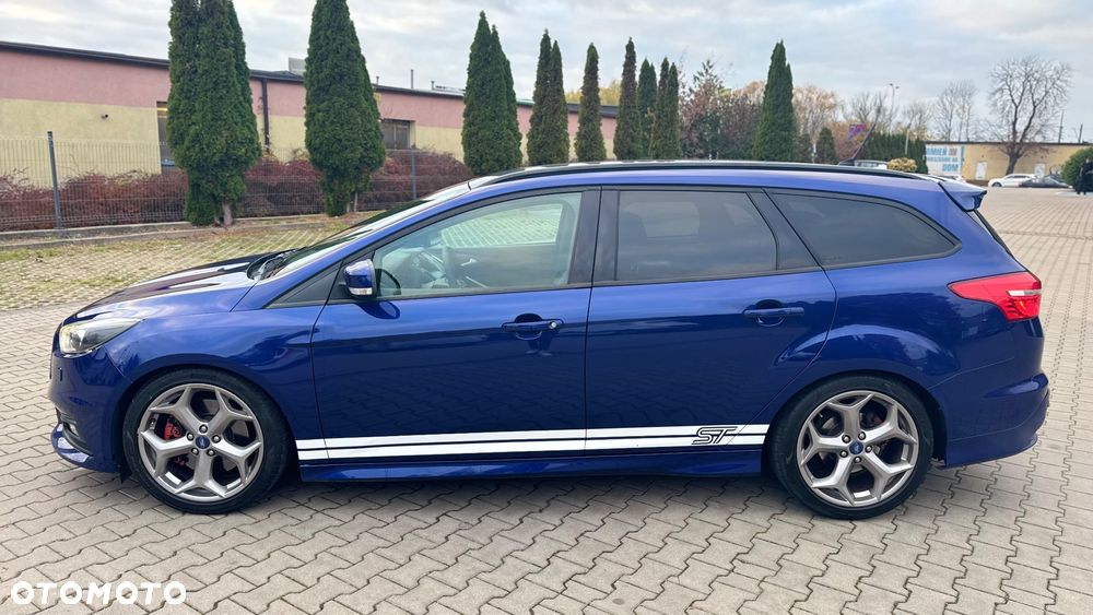 Ford Focus 2.0 EcoBoost ST mit Leder-Exclusiv-Paket - 8
