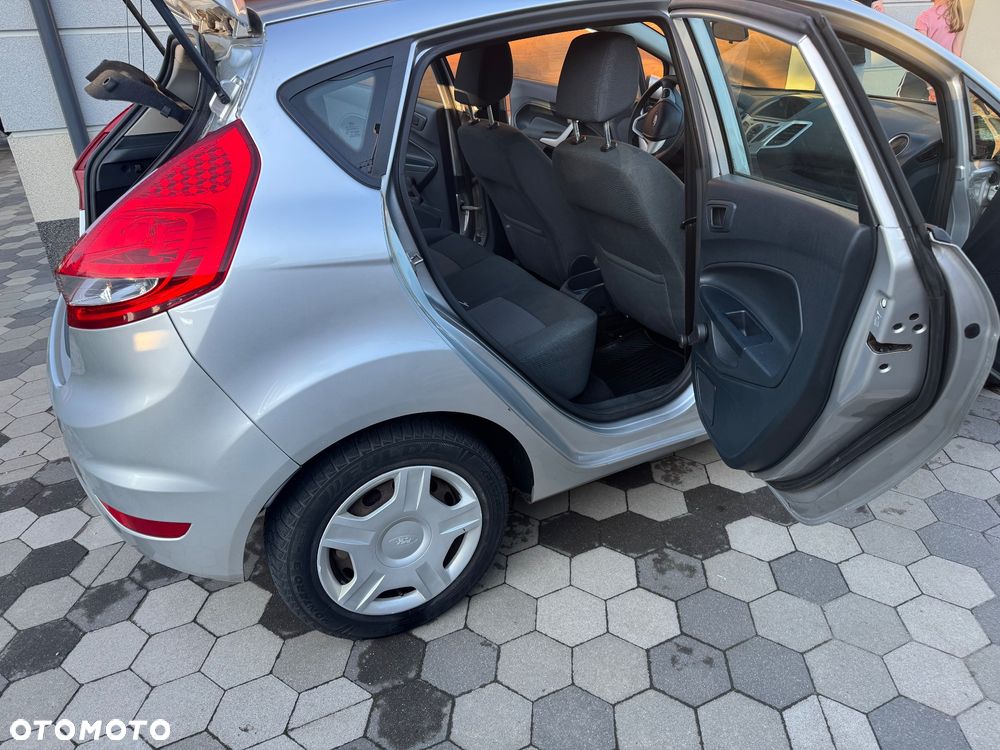 Ford Fiesta 1.25 Ambiente - 8