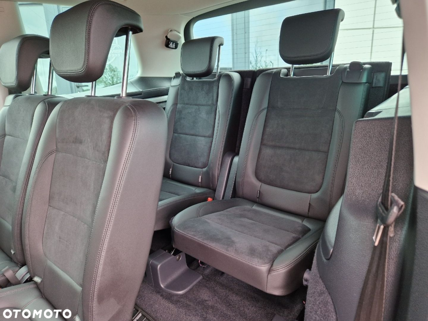 Volkswagen Sharan 2.0 TDI 4MOTION Highline - 27