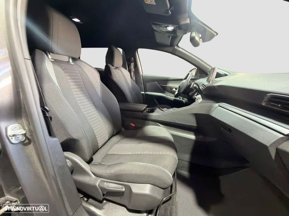 Peugeot 5008 - 10