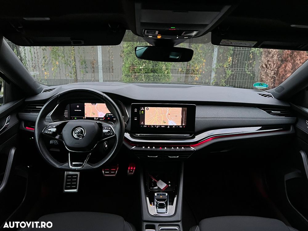 Skoda Octavia 2.0 TDI DSG Sportline - 5