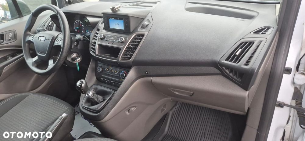 Ford Transit Connect - 8