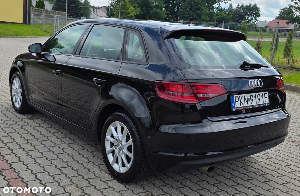 Audi A3 Sportback 1.6 TDI (clean diesel) S tronic Attraction - 8