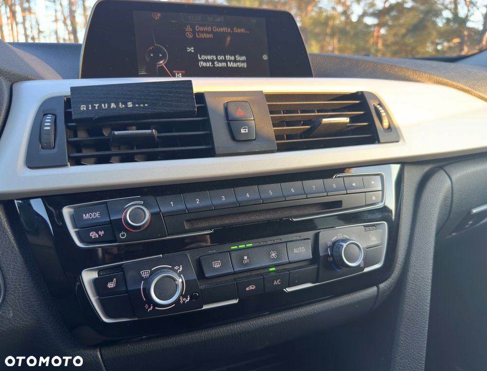 BMW Seria 3 320d Efficient Dynamics Edition Sport Line - 20