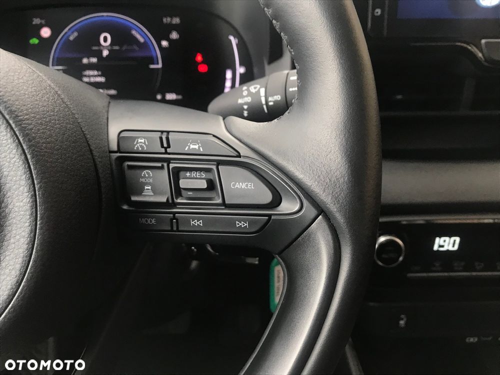 Toyota Yaris Hybrid 1.5 Style - 28