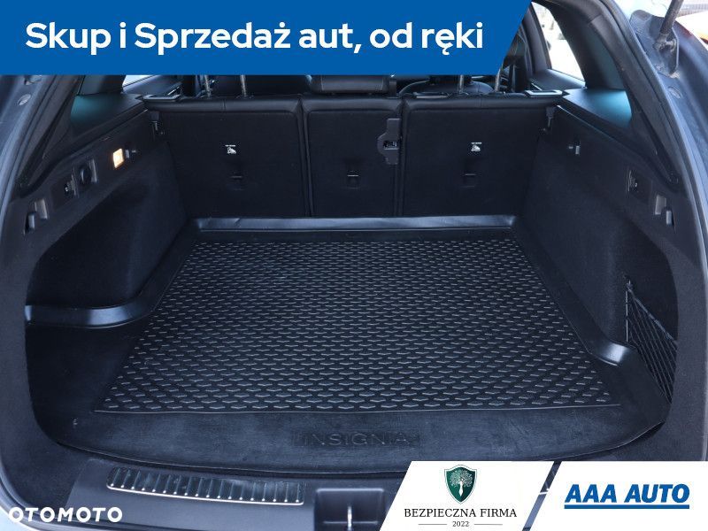 Opel Insignia - 15