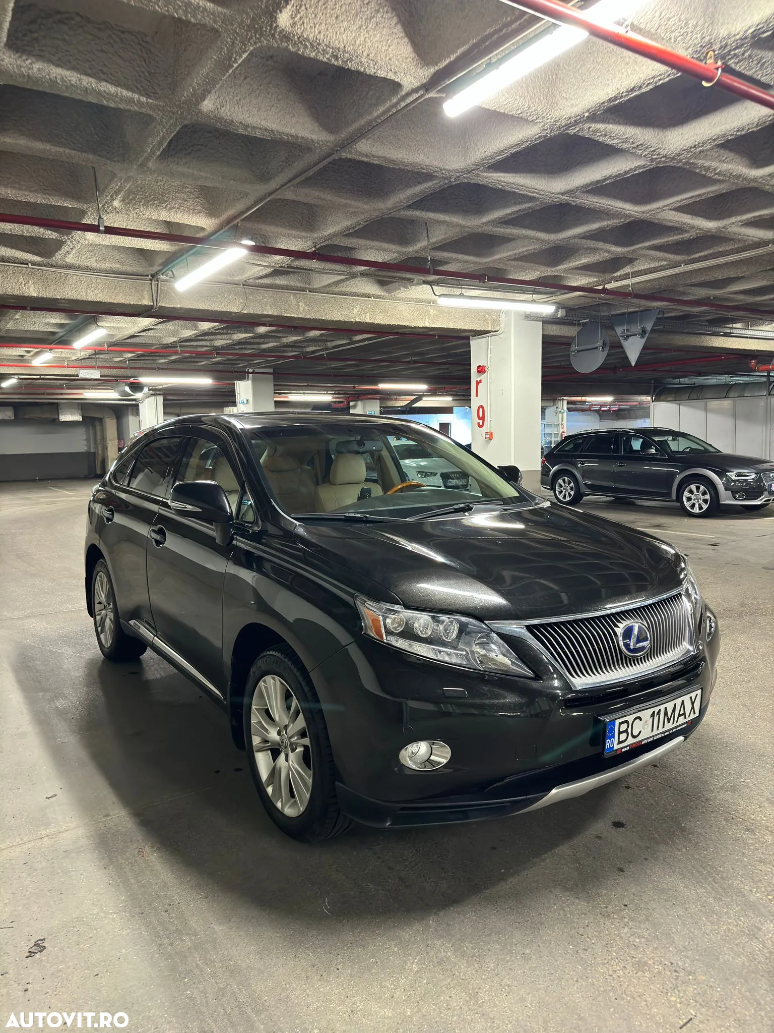Lexus Seria RX - 7