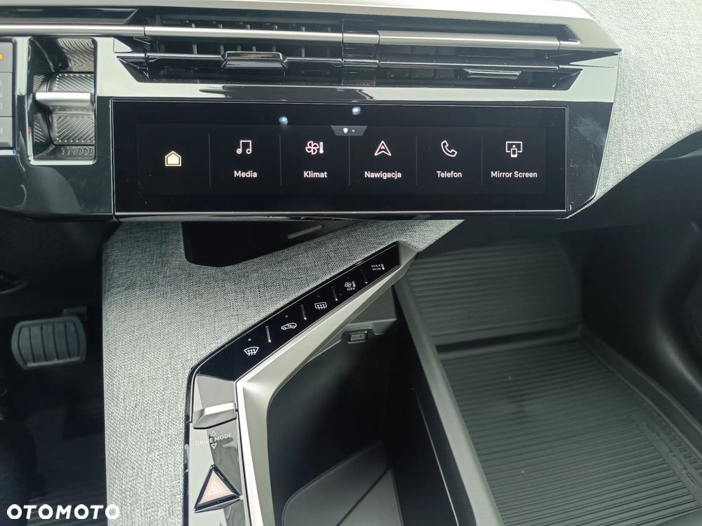 Peugeot 3008 1.2 PureTech mHEV Allure e-DCS6 - 18