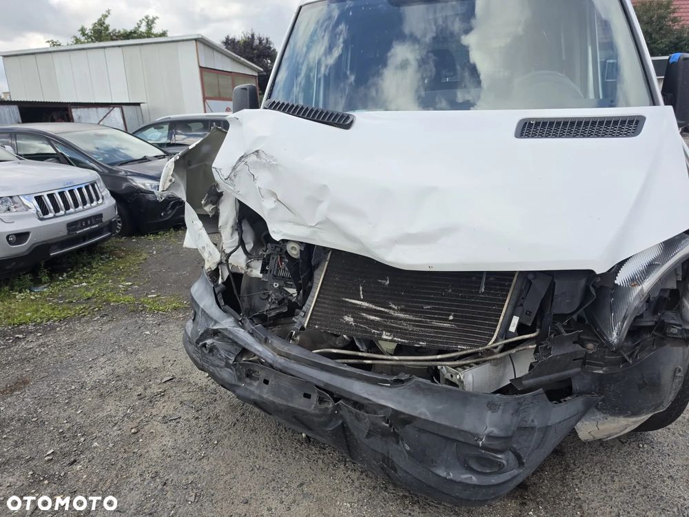 Mercedes-Benz Sprinter - 30