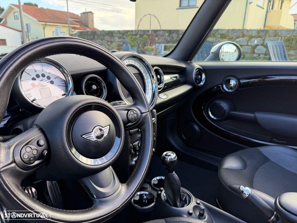 MINI 3 Portas Cooper SD - 16