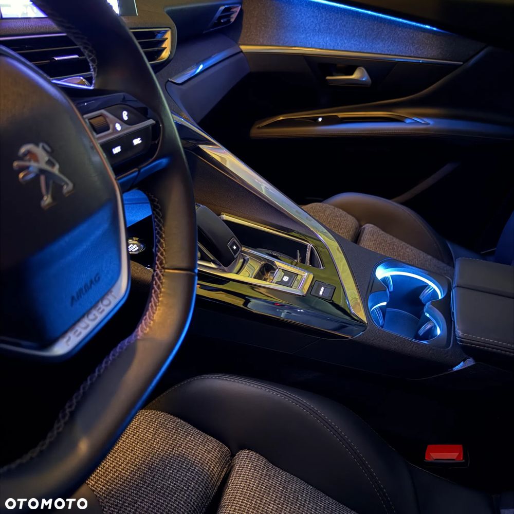 Peugeot 3008 1.2 PureTech Allure S&S EAT8 - 9