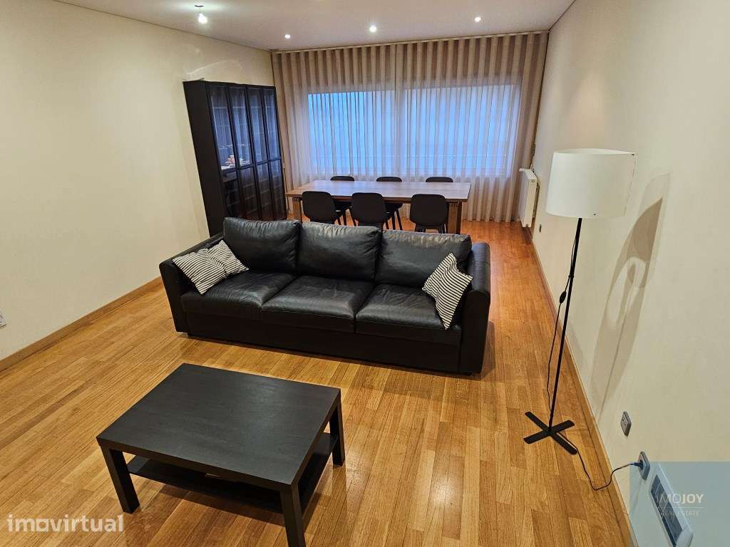 Apartamento T2+1 espaçoso e confortável para arrendamento em Rio Tinto - Grande imagem: 2/16