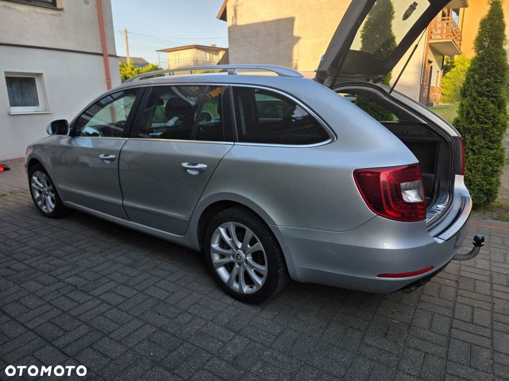 Skoda Superb 2.0 TDI 4x4 Elegance DSG - 11