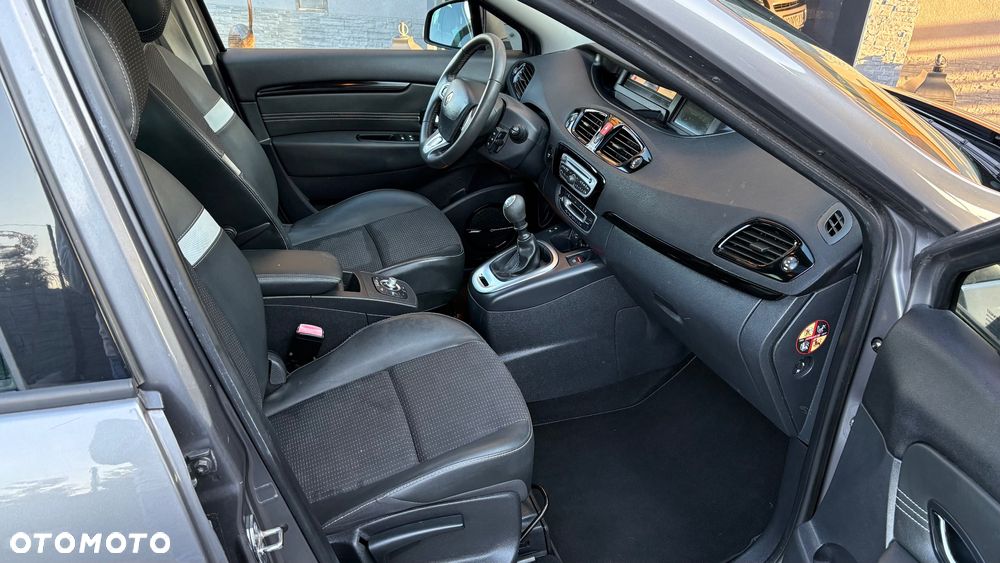 Renault Grand Scenic TCe 130 Bose Edition - 19