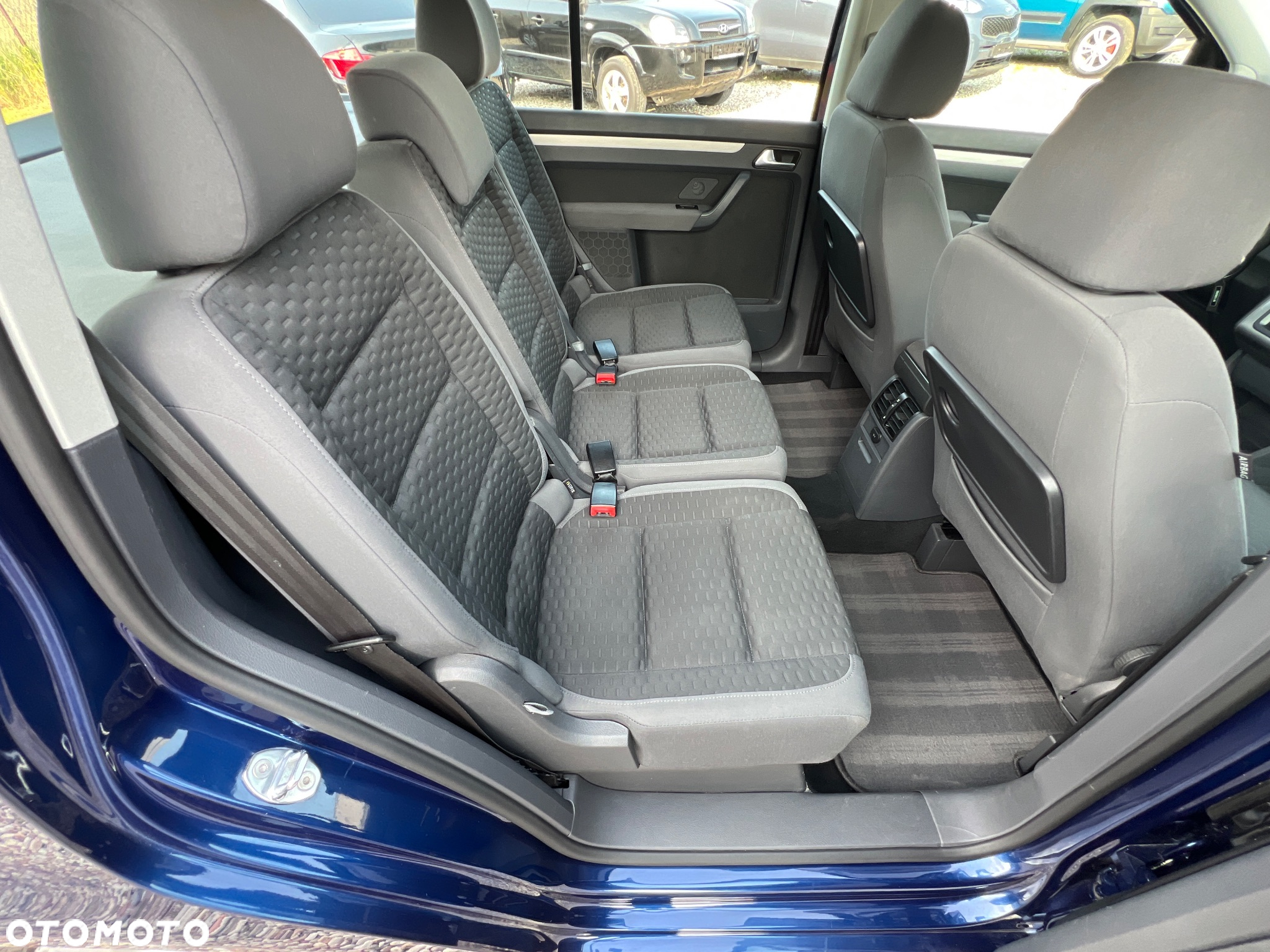Volkswagen Touran - 17