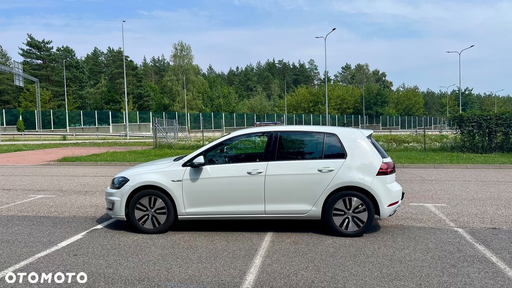 Volkswagen Golf - 5
