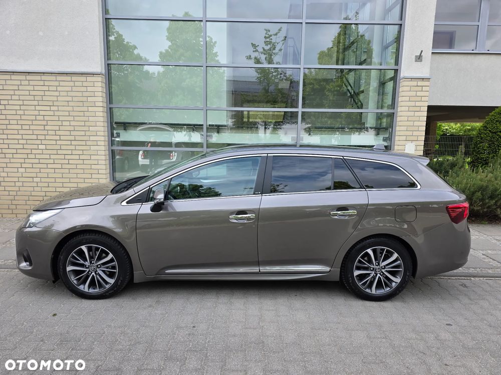Toyota Avensis - 4