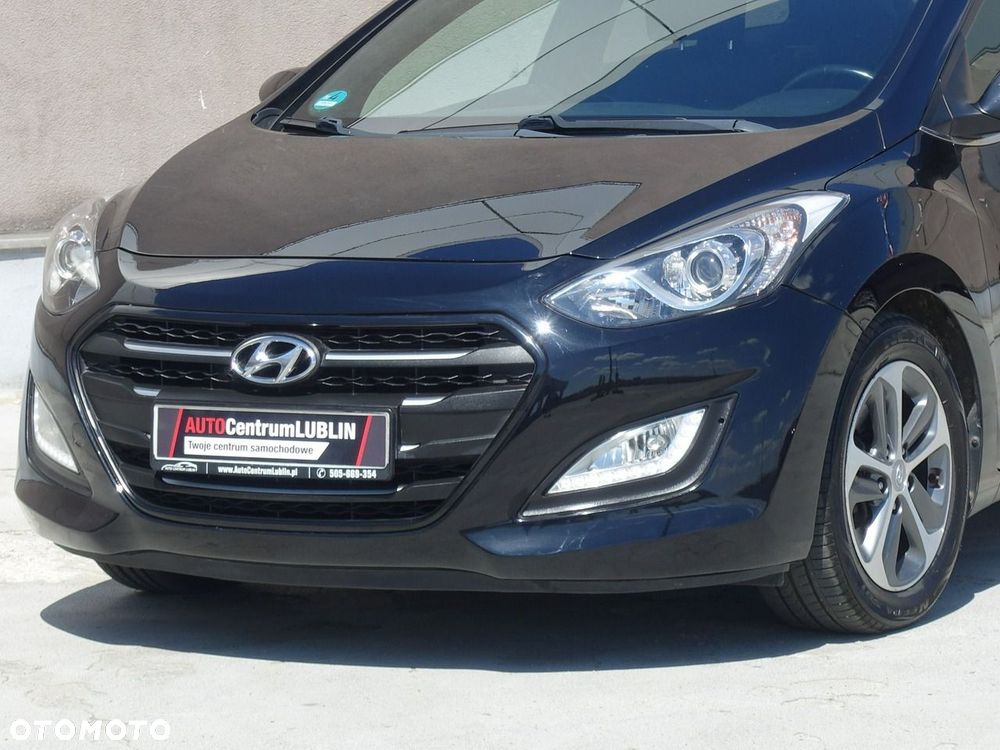 Hyundai i30 blue Kombi 1.4 Passion - 3