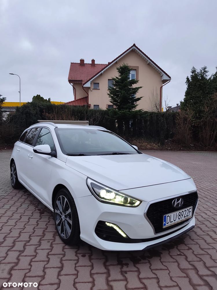 Hyundai i30 1.6 CRDI DCT Prime - 1