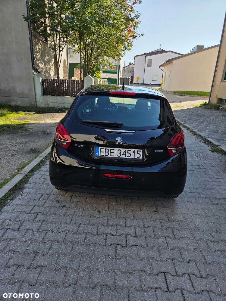 Peugeot 208 PureTech 82 Urban Move - 23