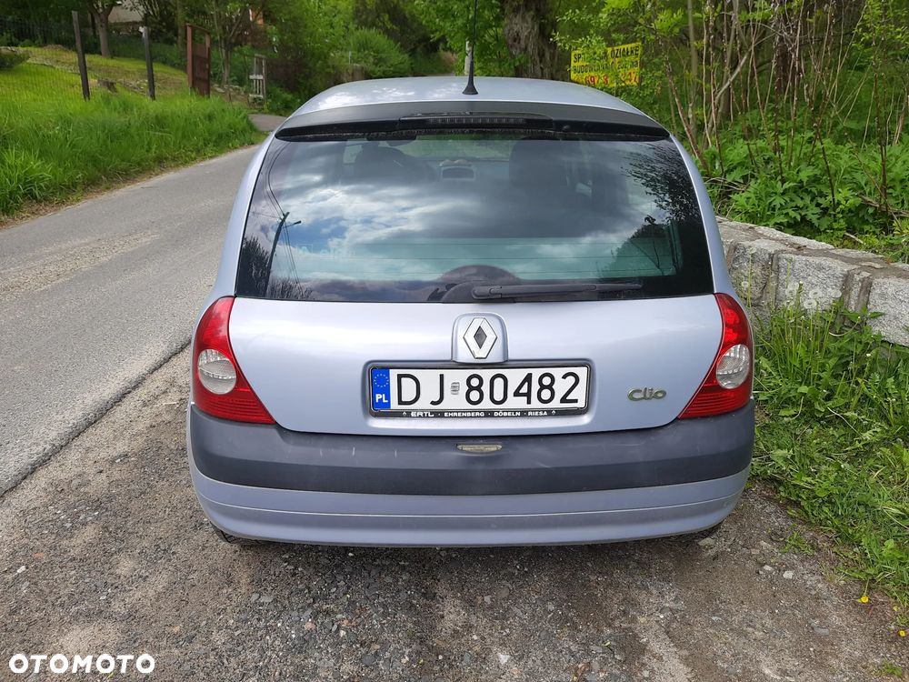Renault Clio 1.2 16V Confort Authentique - 4