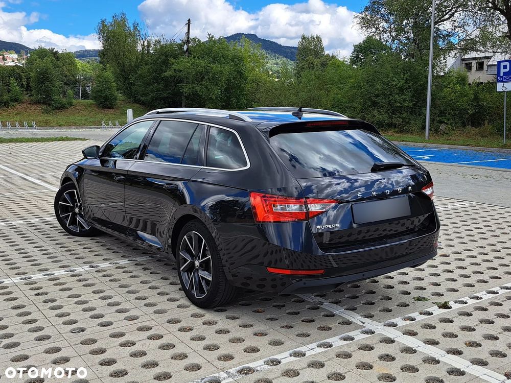 Skoda Superb 2.0 TDI SCR Style DSG - 10