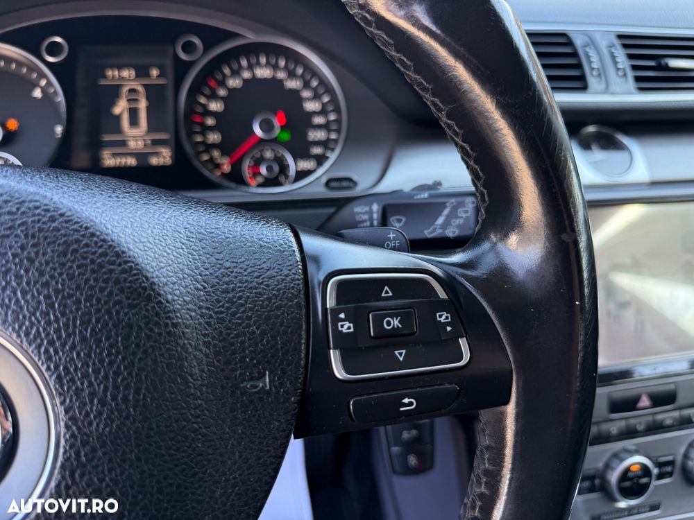 Volkswagen Passat Variant 2.0 Blue TDI DPF DSG Highline - 18