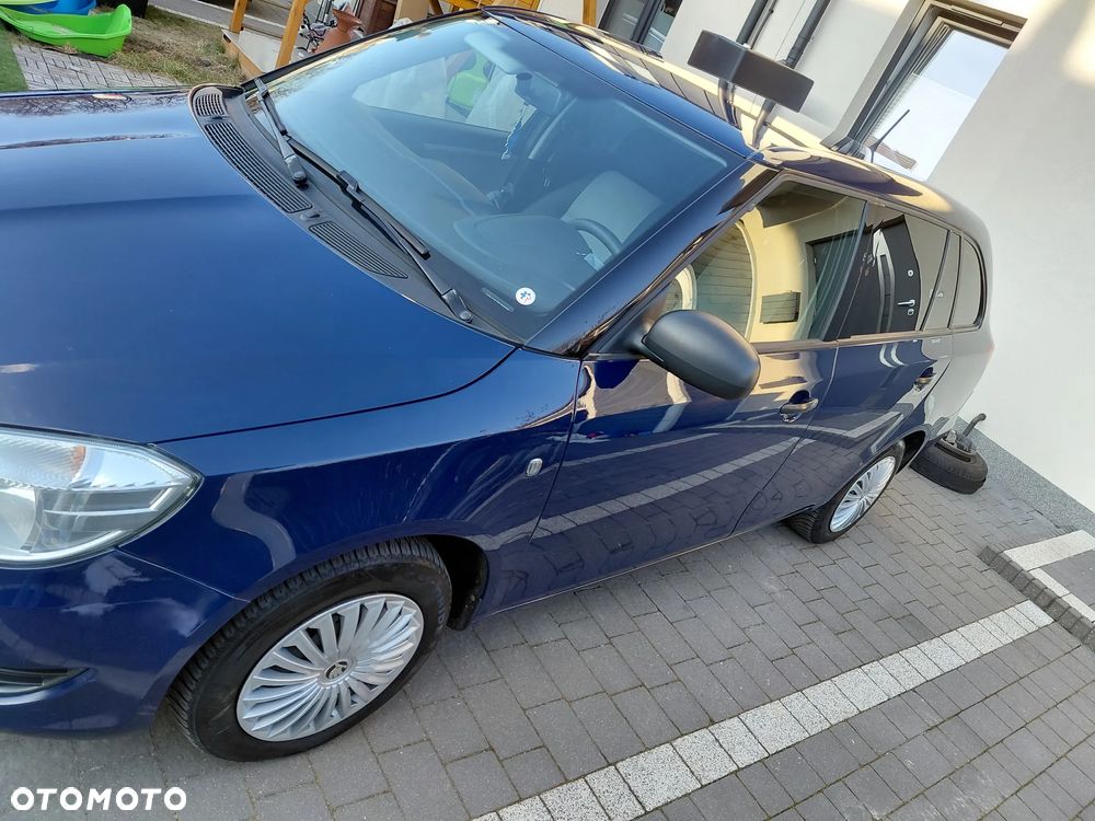 Skoda Fabia 1.4 16V Active - 6