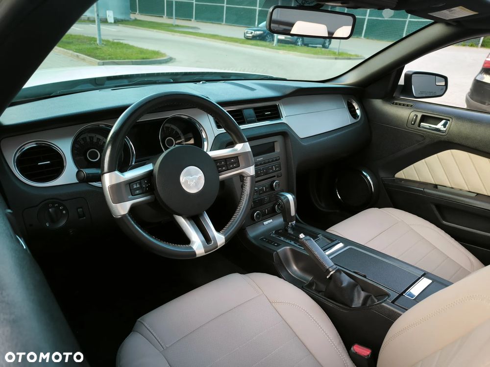 Ford Mustang 3.7 V6 Premium - 9