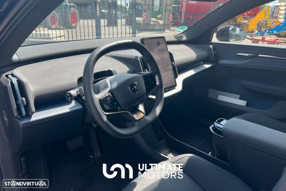 Volvo EX30 69 kWh Single Motor Extended Range Plus - 3