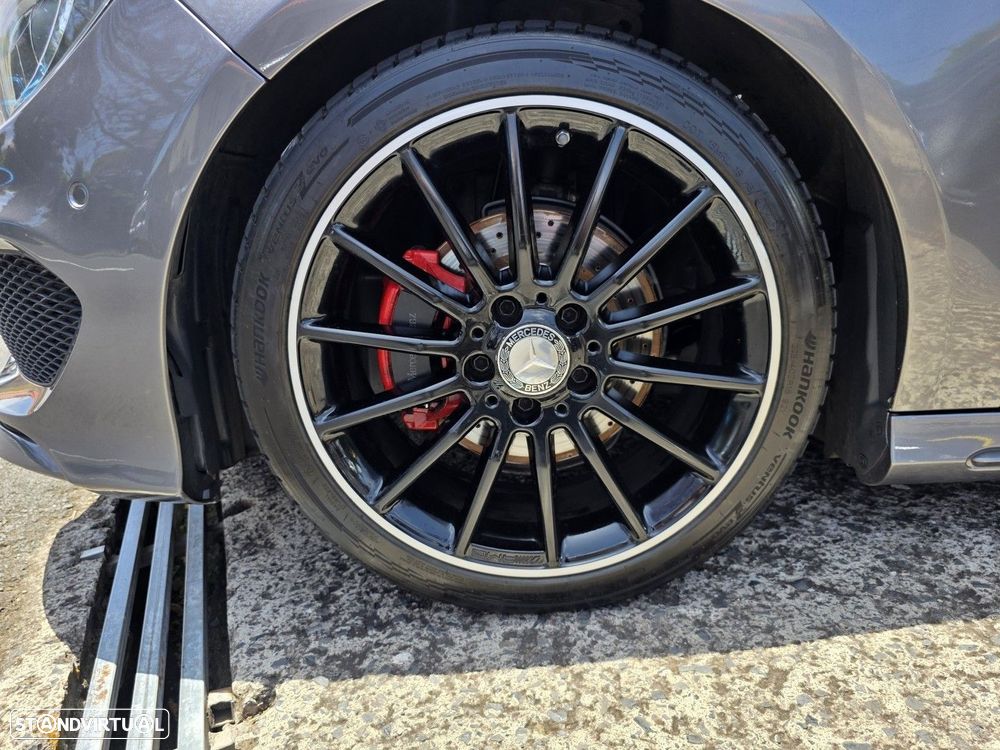 Mercedes-Benz CLA 200 d Shooting Brake AMG Line - 37