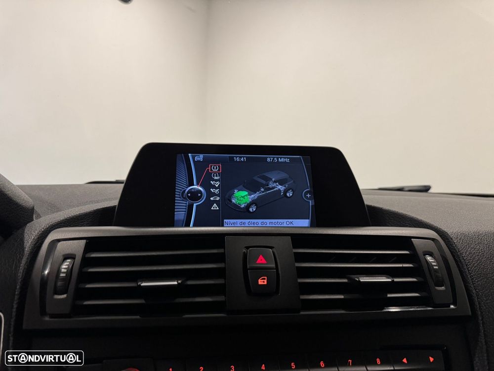 BMW 116 d Line Urban - 35